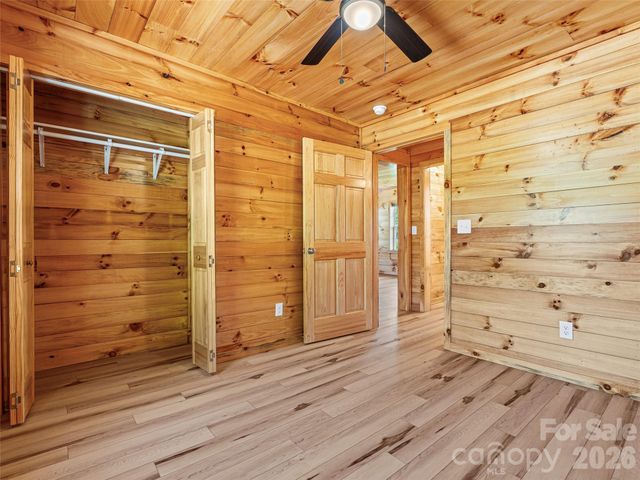 5881 US 23 Highway, Mars Hill, NC 28754