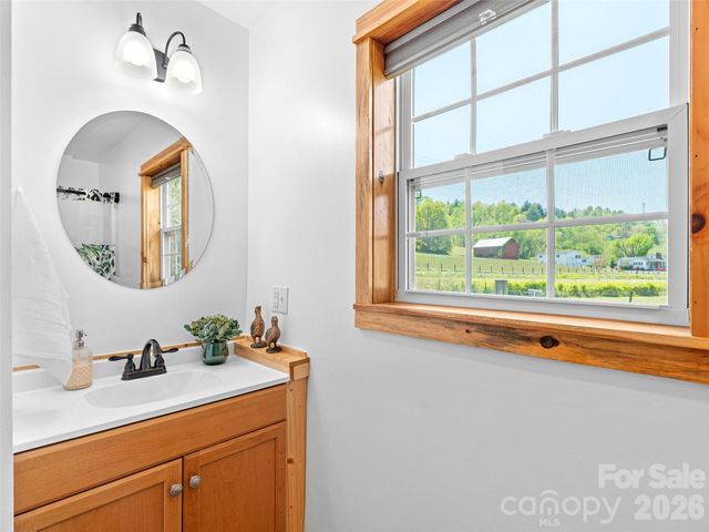 5881 US 23 Highway, Mars Hill, NC 28754
