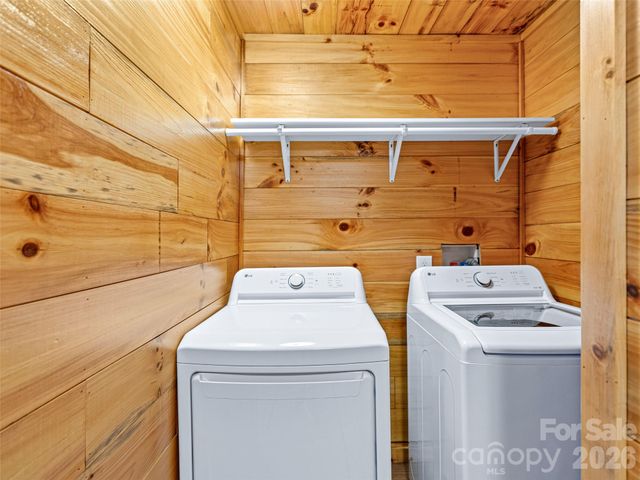 5881 US 23 Highway, Mars Hill, NC 28754