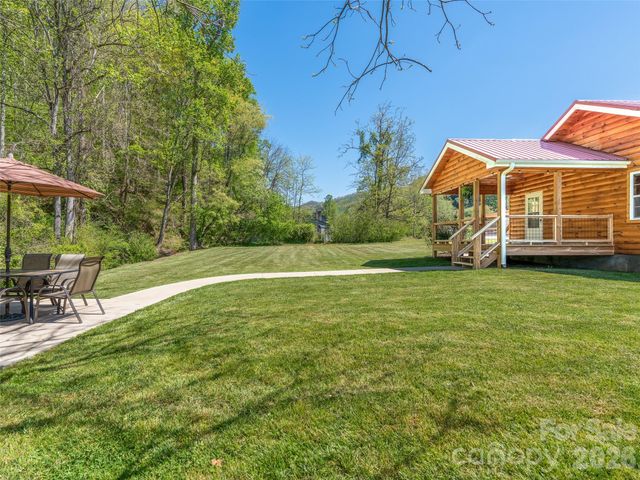5881 US 23 Highway, Mars Hill, NC 28754