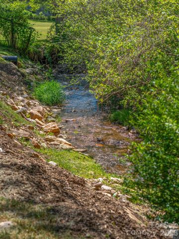 5881 US 23 Highway, Mars Hill, NC 28754