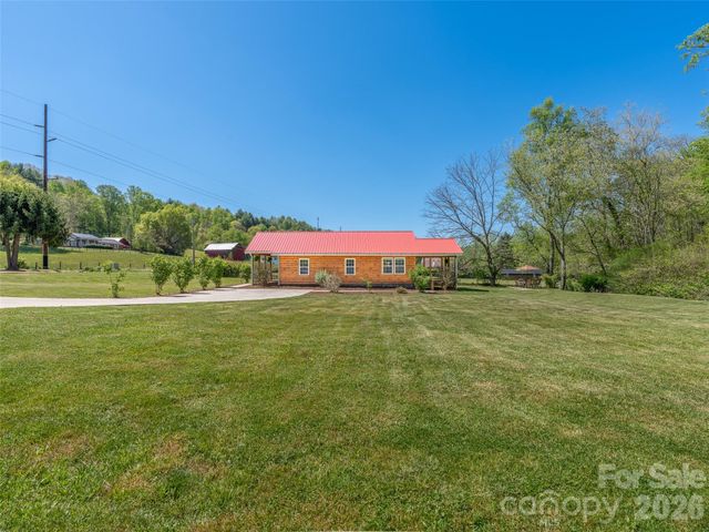 5881 US 23 Highway, Mars Hill, NC 28754