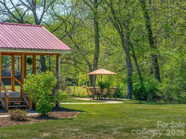 5881 US 23 Highway, Mars Hill, NC 28754