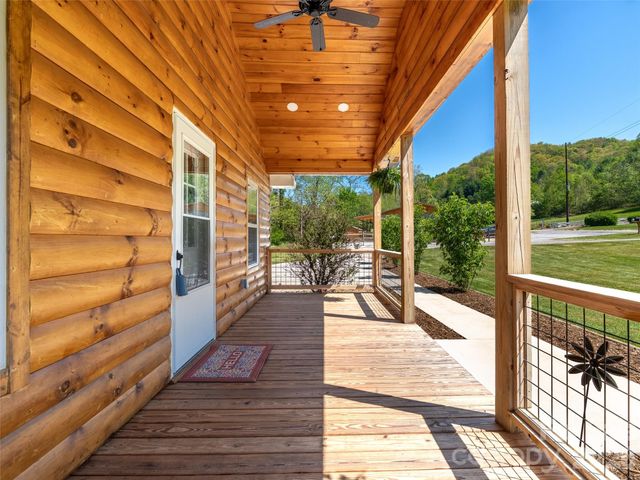 5881 US 23 Highway, Mars Hill, NC 28754