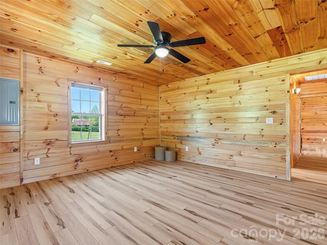 5881 US 23 Highway, Mars Hill, NC 28754