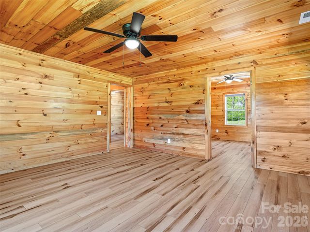 5881 US 23 Highway, Mars Hill, NC 28754