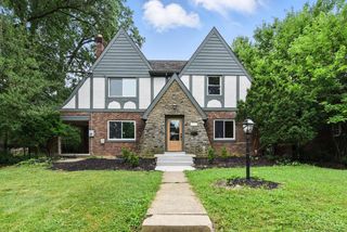 1605 N Dixon Circle, Cincinnati, OH 45224