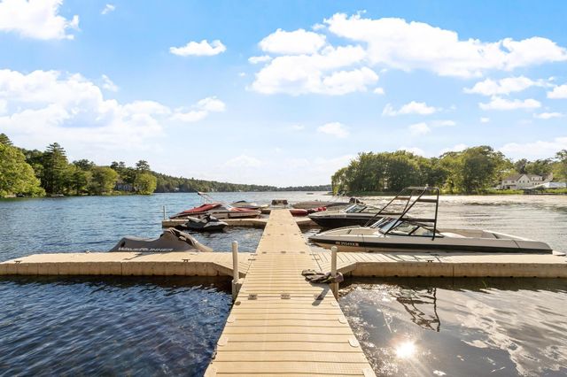 7 Beach Road, Hampstead, NH 03841