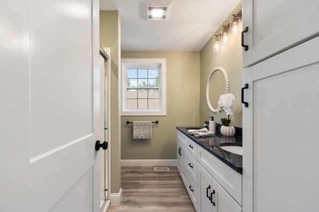 7 Beach Road, Hampstead, NH 03841