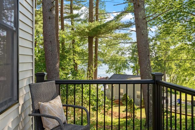 7 Beach Road, Hampstead, NH 03841