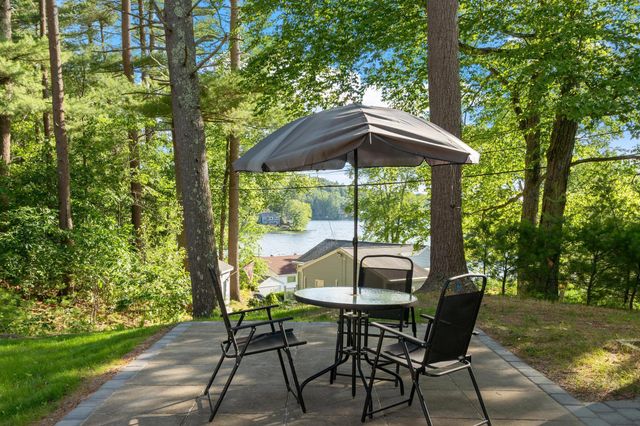 7 Beach Road, Hampstead, NH 03841