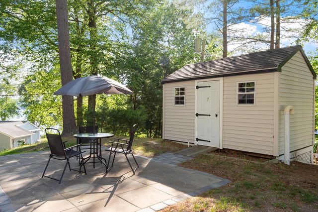 7 Beach Road, Hampstead, NH 03841