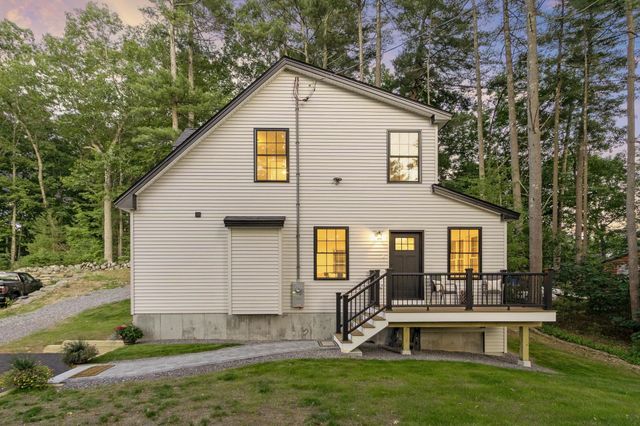 7 Beach Road, Hampstead, NH 03841
