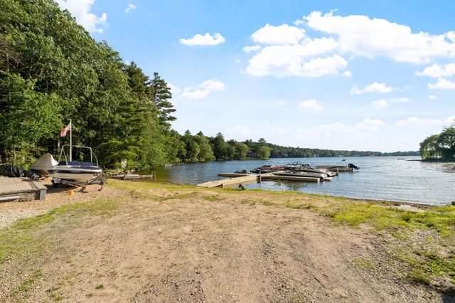 7 Beach Road, Hampstead, NH 03841