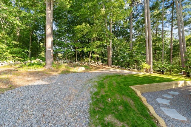 7 Beach Road, Hampstead, NH 03841