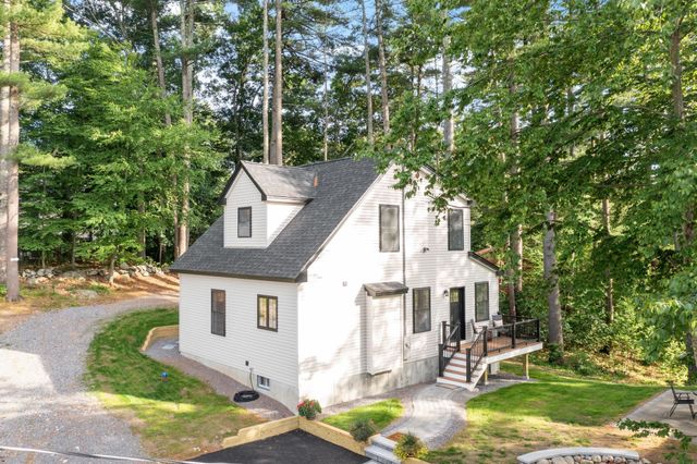 7 Beach Road, Hampstead, NH 03841