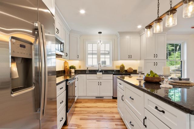 7 Beach Road, Hampstead, NH 03841