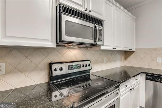 1368 Liberty Parkway NW, Atlanta, GA 30318