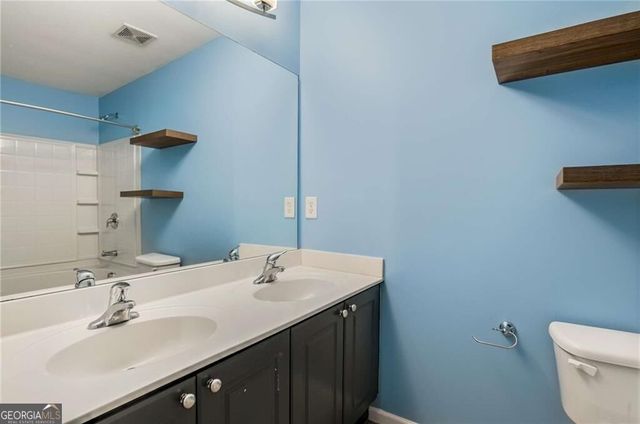 1368 Liberty Parkway NW, Atlanta, GA 30318