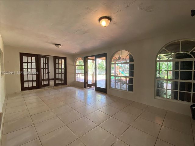 490 Bonaventure Boulevard, Weston, FL 33326
