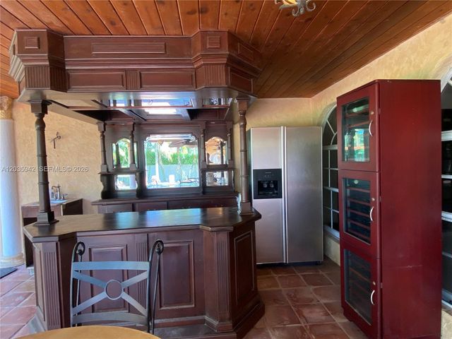 490 Bonaventure Boulevard, Weston, FL 33326