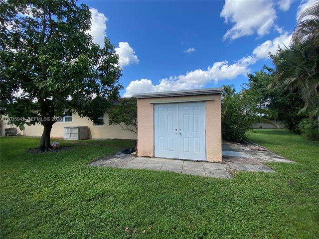 490 Bonaventure Boulevard, Weston, FL 33326