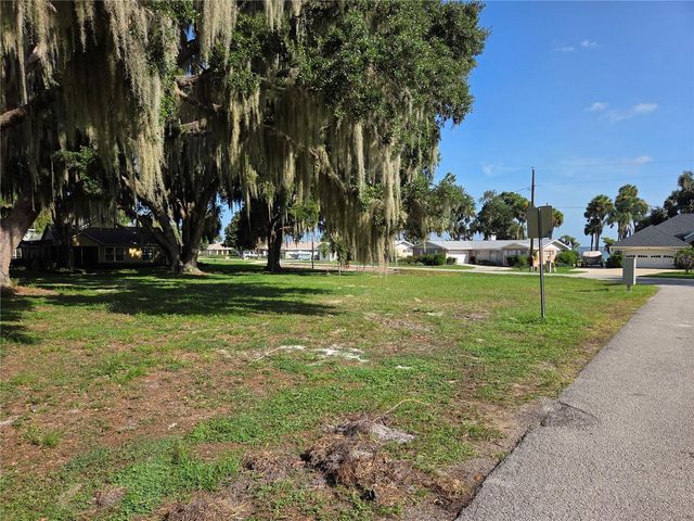 LAKESIDE DRIVE, Yalaha, FL 34797