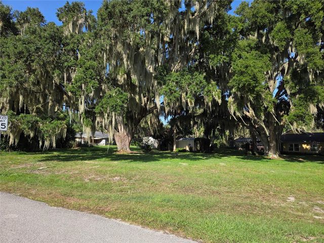 LAKESIDE DRIVE, Yalaha, FL 34797