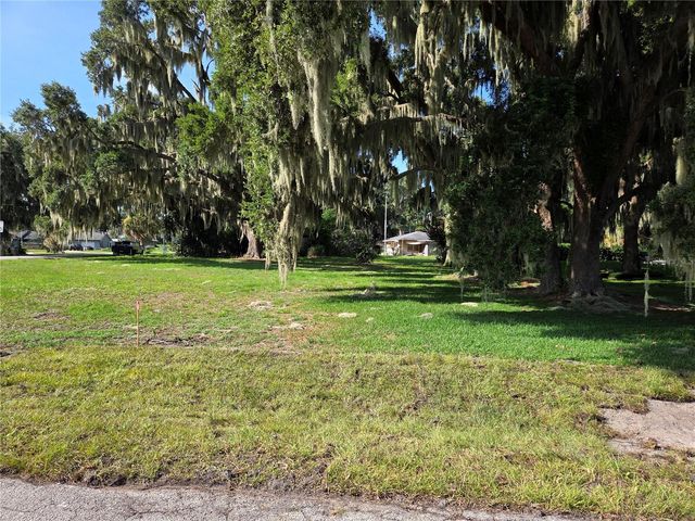 LAKESIDE DRIVE, Yalaha, FL 34797