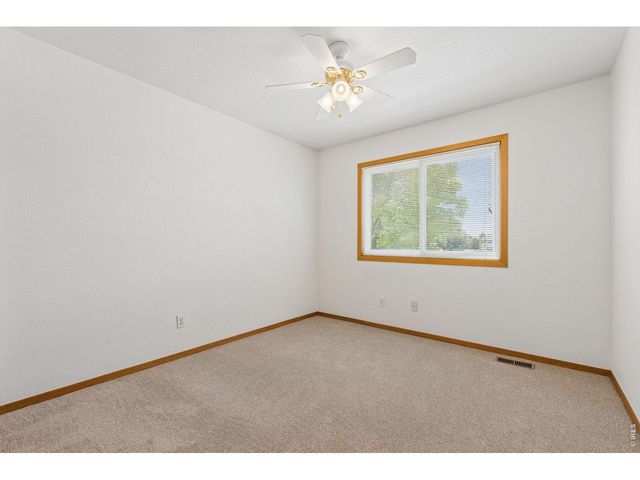 2325 Hampstead Dr, Loveland, CO 80538