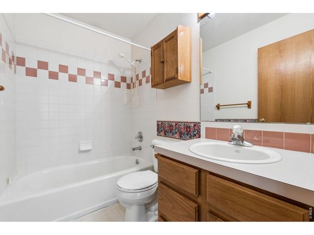 2325 Hampstead Dr, Loveland, CO 80538