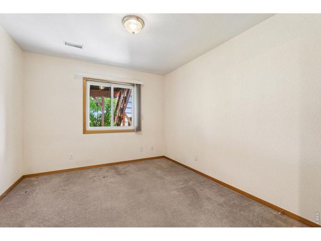 2325 Hampstead Dr, Loveland, CO 80538