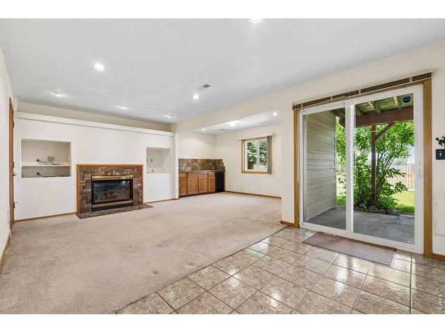 2325 Hampstead Dr, Loveland, CO 80538