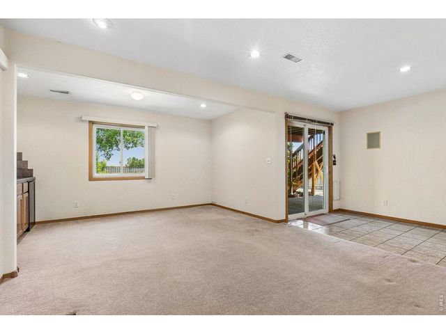 2325 Hampstead Dr, Loveland, CO 80538