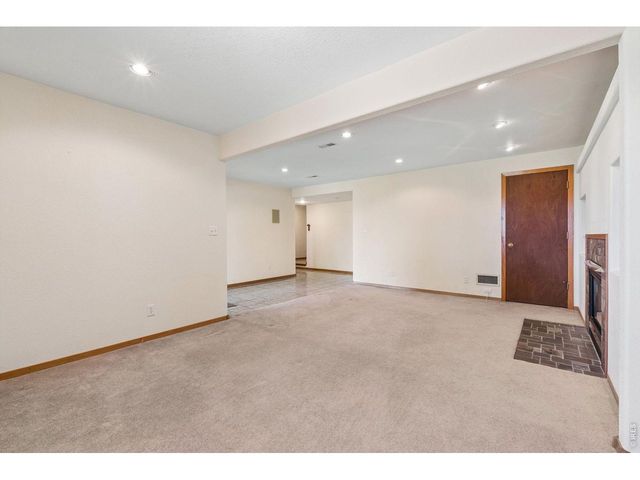 2325 Hampstead Dr, Loveland, CO 80538