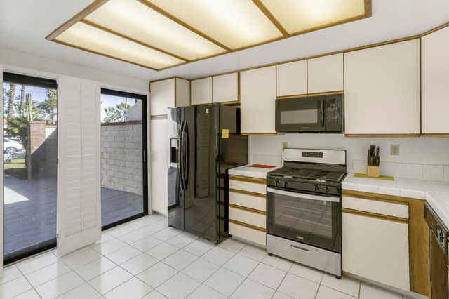 68175 Seven Oaks Drive, Cathedral City, CA 92234