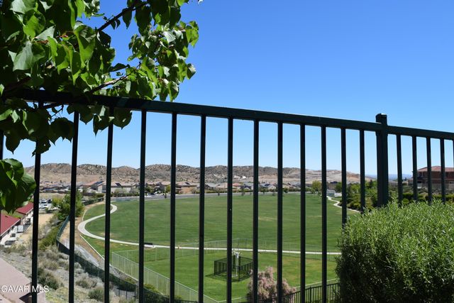 2901 Bracken Way, Palmdale, CA 93551
