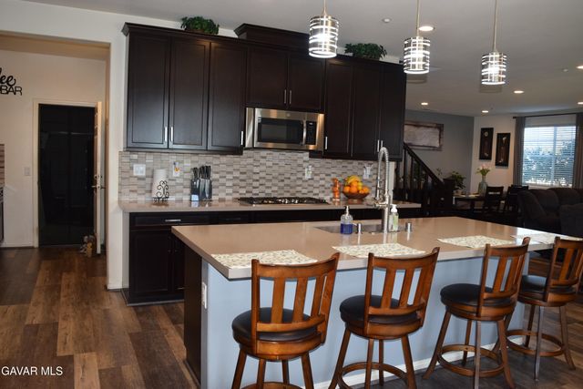 2901 Bracken Way, Palmdale, CA 93551