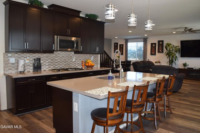 2901 Bracken Way, Palmdale, CA 93551