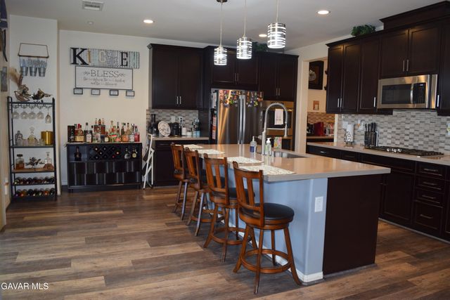 2901 Bracken Way, Palmdale, CA 93551