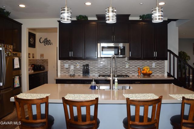 2901 Bracken Way, Palmdale, CA 93551
