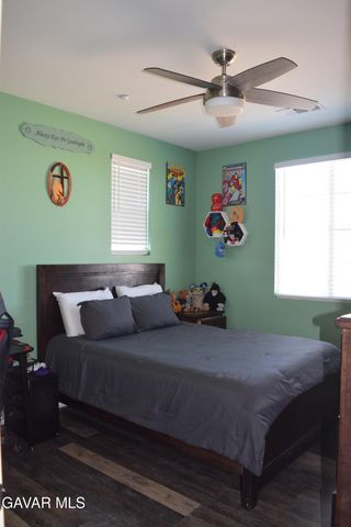 2901 Bracken Way, Palmdale, CA 93551