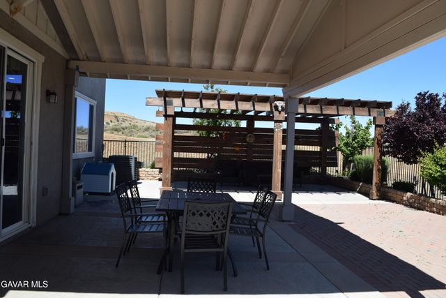 2901 Bracken Way, Palmdale, CA 93551