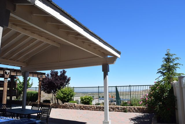 2901 Bracken Way, Palmdale, CA 93551