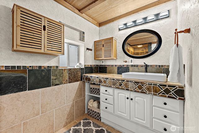 3311 Heather Place W, University Place, WA 98466