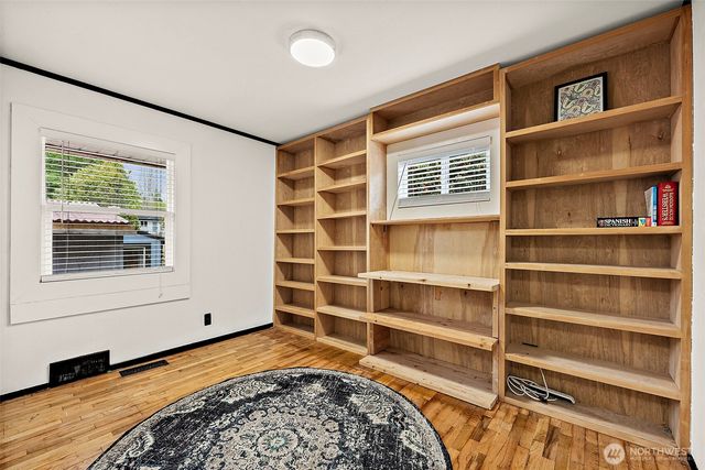 3311 Heather Place W, University Place, WA 98466