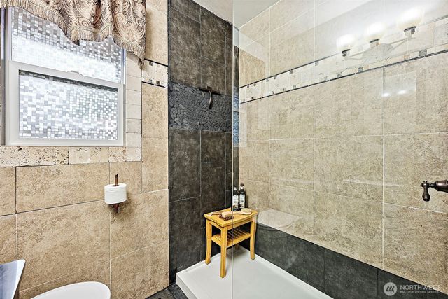 3311 Heather Place W, University Place, WA 98466