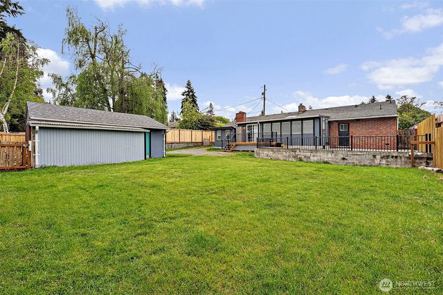 3311 Heather Place W, University Place, WA 98466