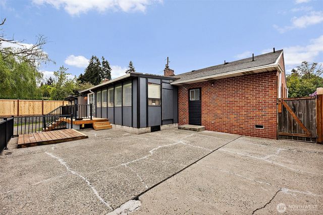 3311 Heather Place W, University Place, WA 98466