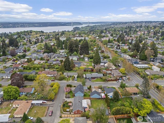 3311 Heather Place W, University Place, WA 98466